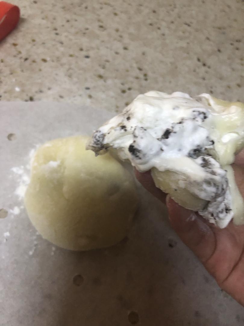 腹黑白胖子——奥利奥雪媚娘