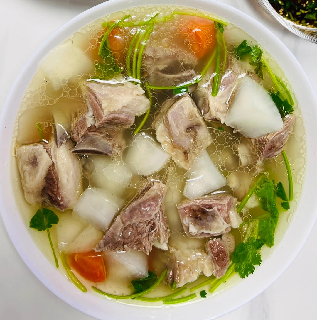 萝卜炖羊排