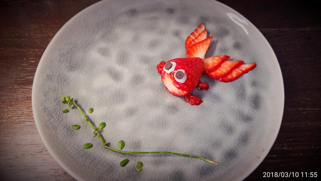 金鱼（草莓创意摆盘）