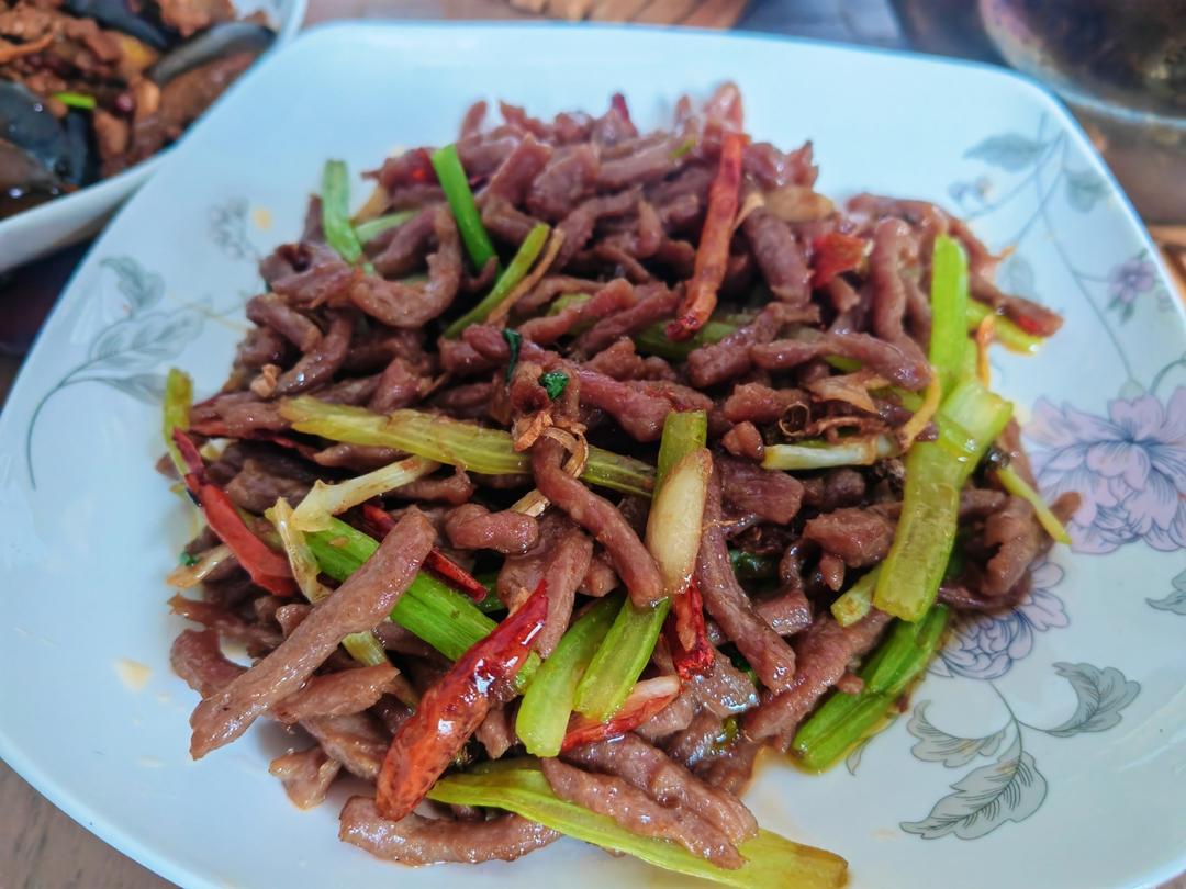 小炒牛肉丝