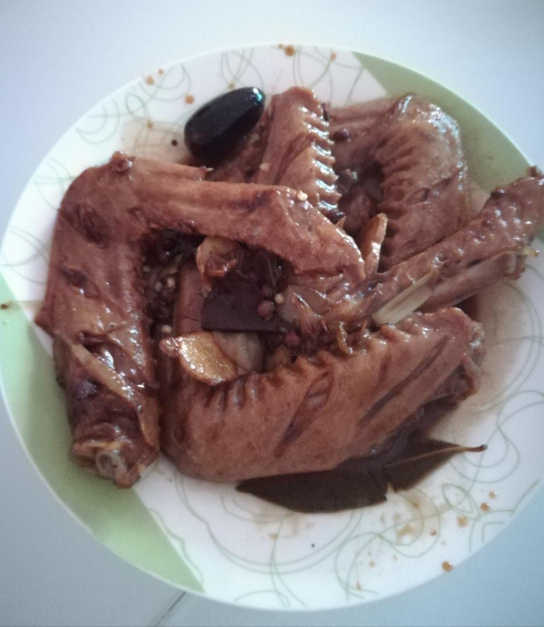 吮指酱香鸭翅