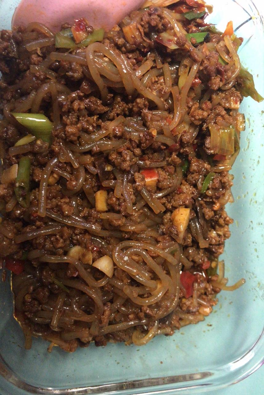 蚂蚁上树（红薯粉）