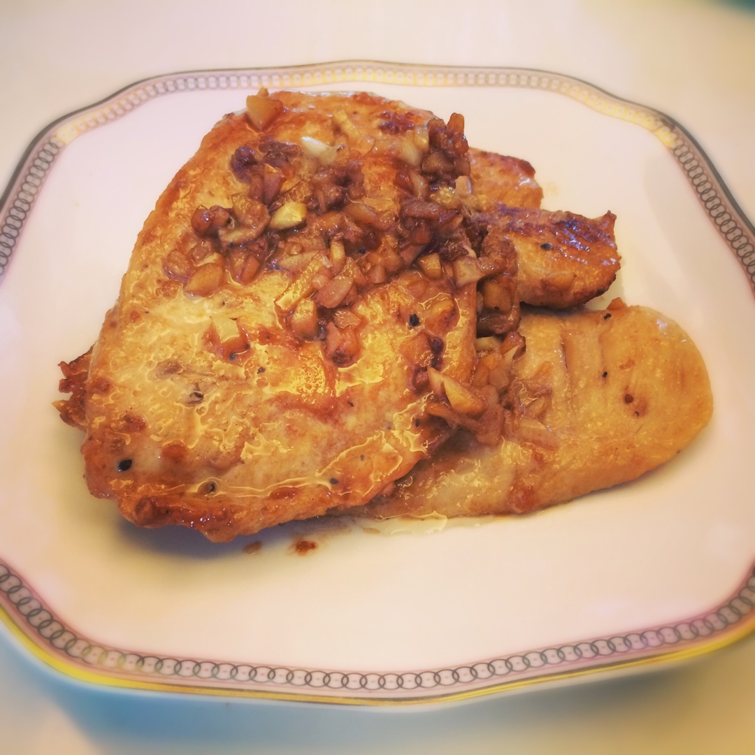 酷炫屌炸天好吃的煎鸡胸肉（香蒜蜂蜜煎鸡胸肉）