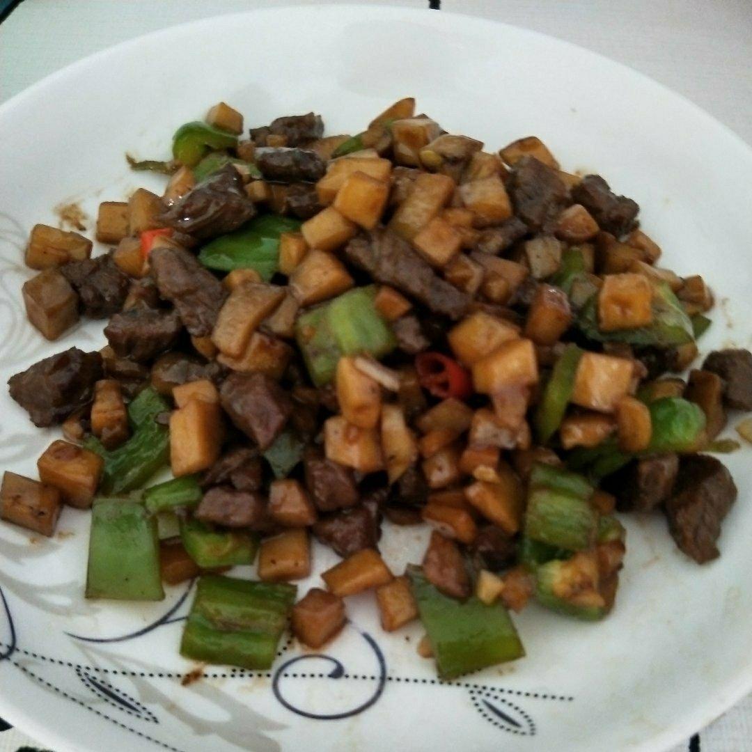 家常菜~杏鲍菇烧牛肉粒