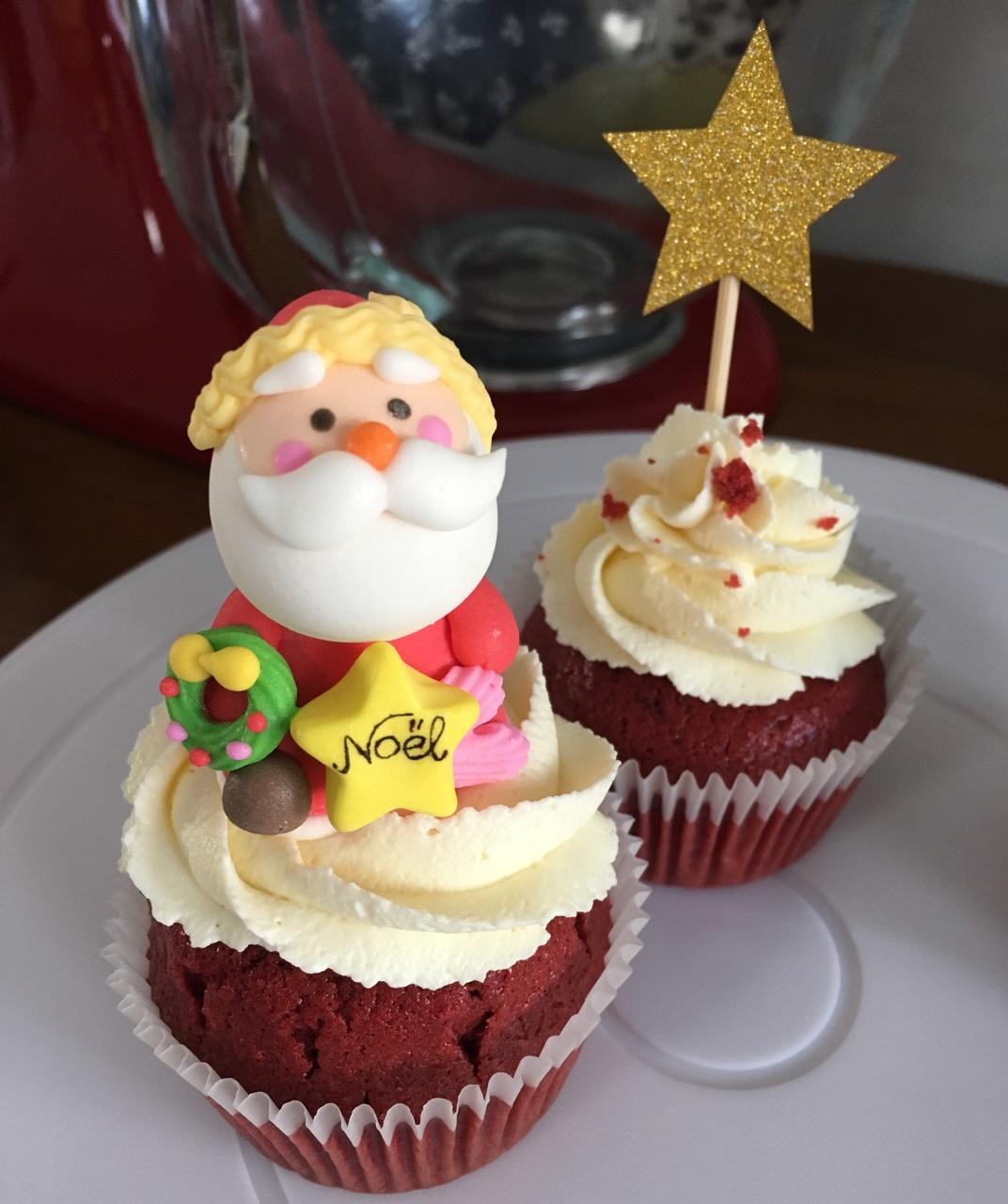 红丝绒纸杯蛋糕