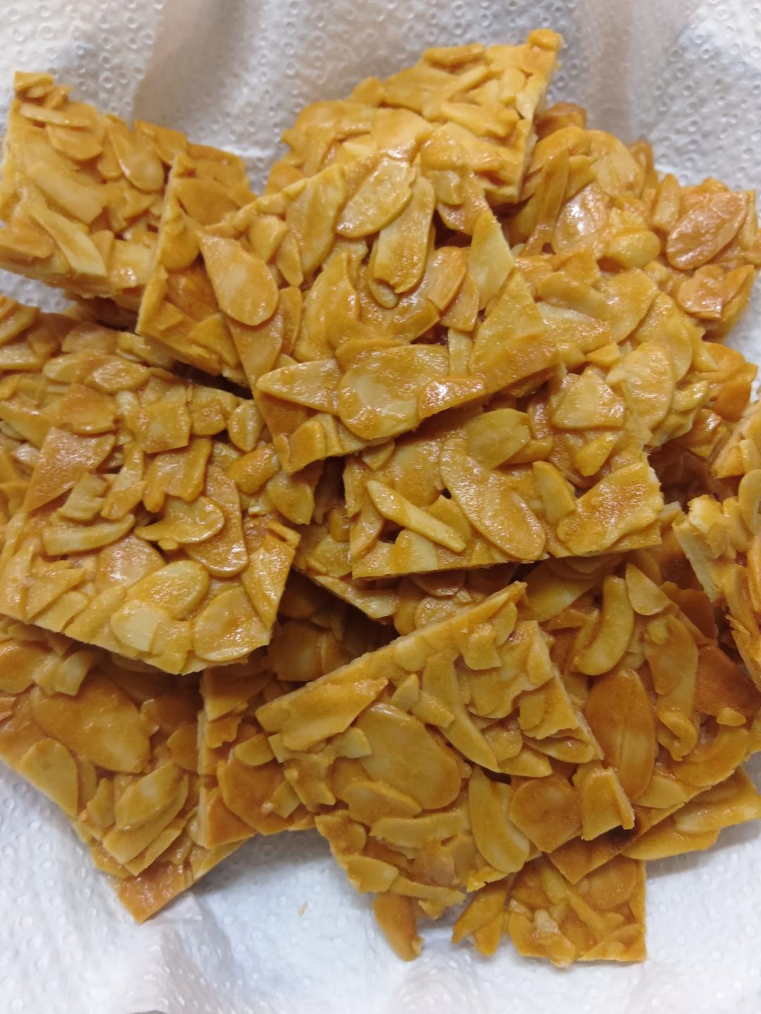 嘎嘣脆倍儿香的～杏仁瓦片脆