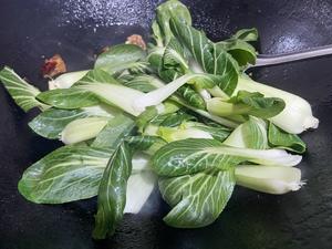 猪油渣炝炒小白菜的做法 步骤12