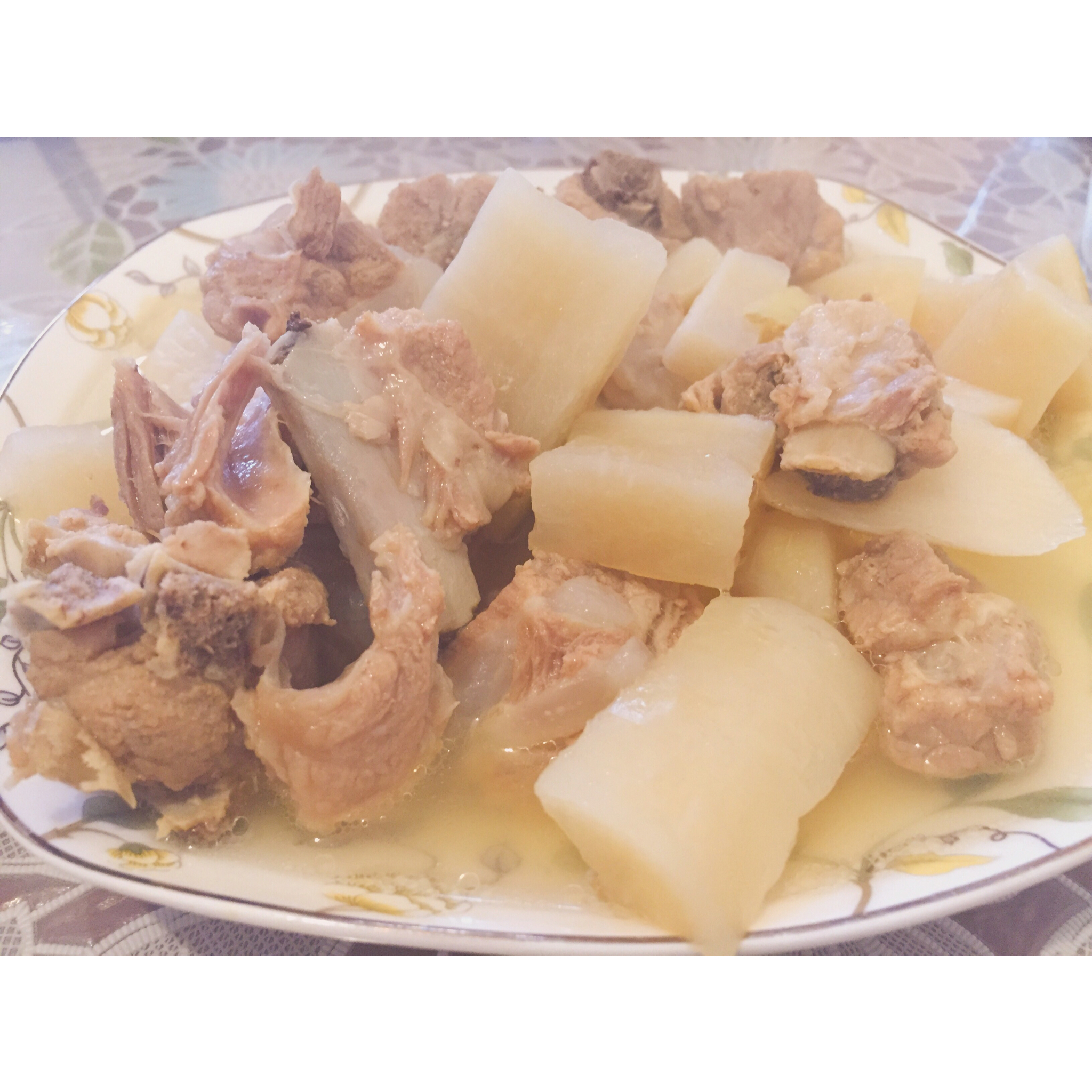 白萝卜排骨汤面