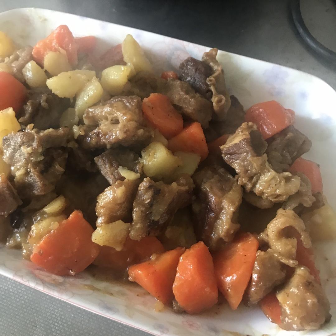 西红柿炖牛腩（牛肉）