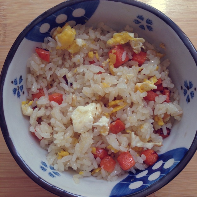胡萝卜鸡蛋炒饭