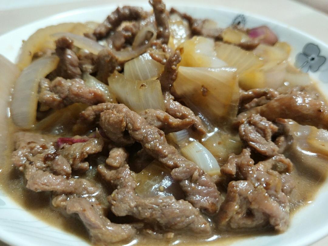 朴素版的洋葱炒牛肉