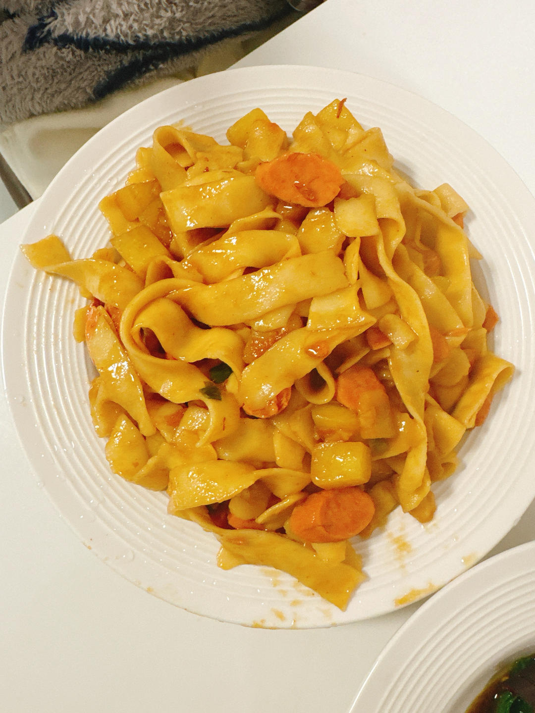 土豆香肠拌面