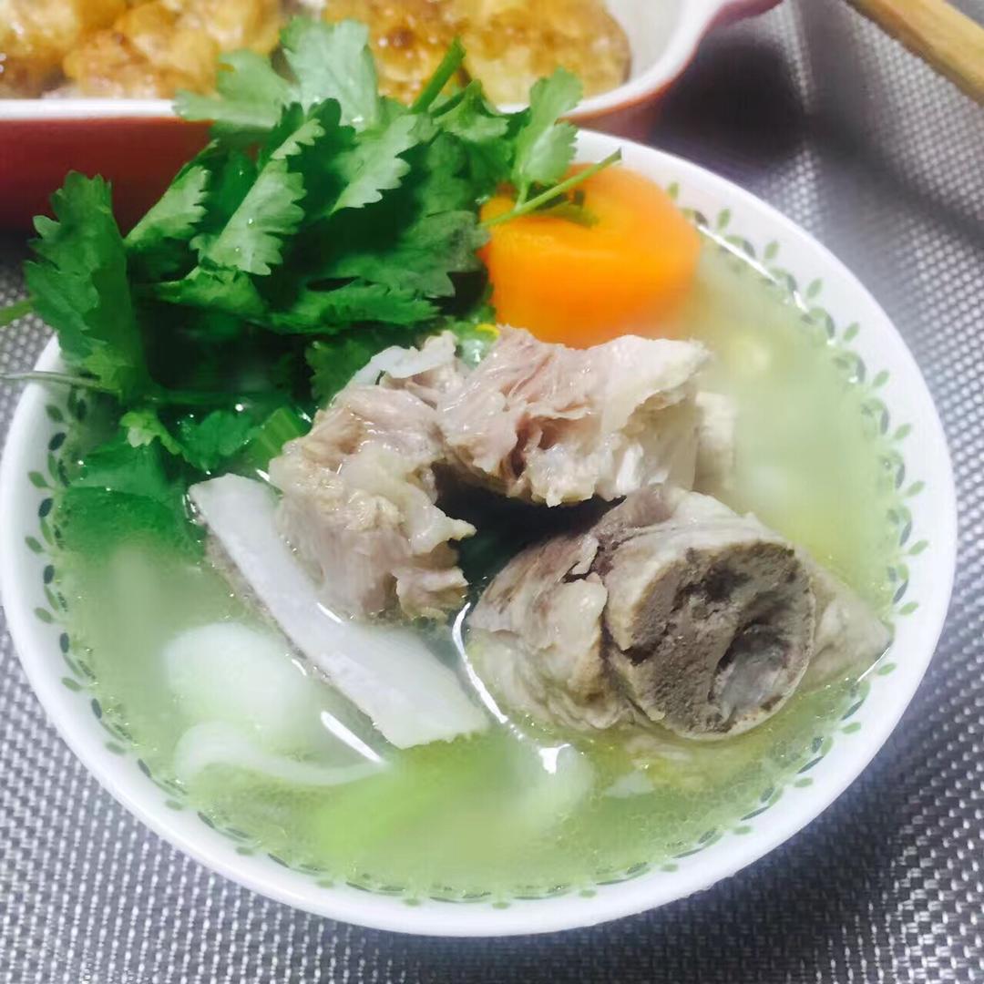 山药玉米排骨汤