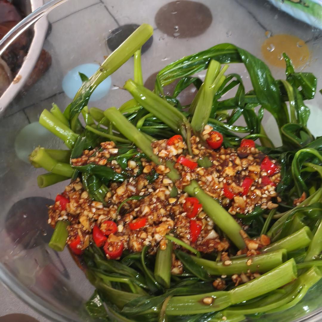 焯拌空心菜（巨掉秤）