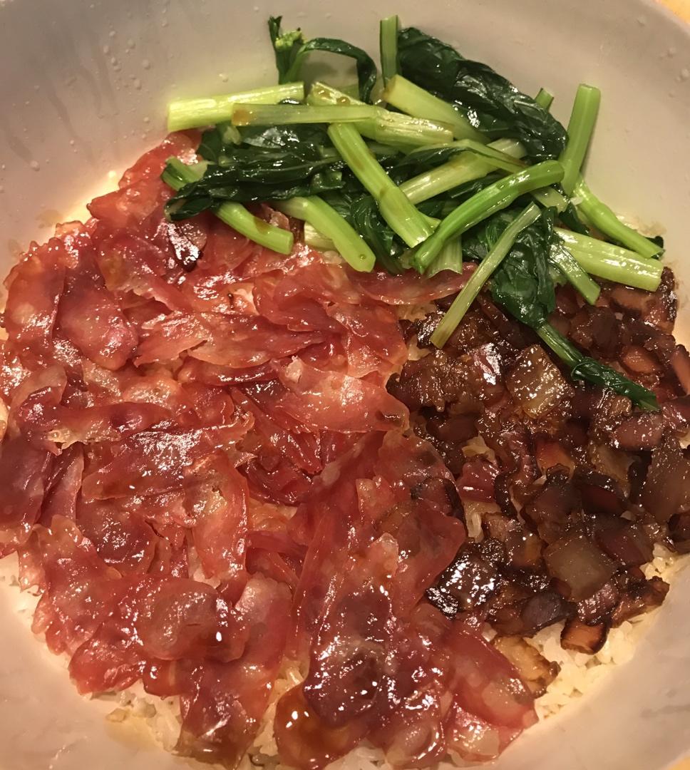 广式腊味煲仔饭
