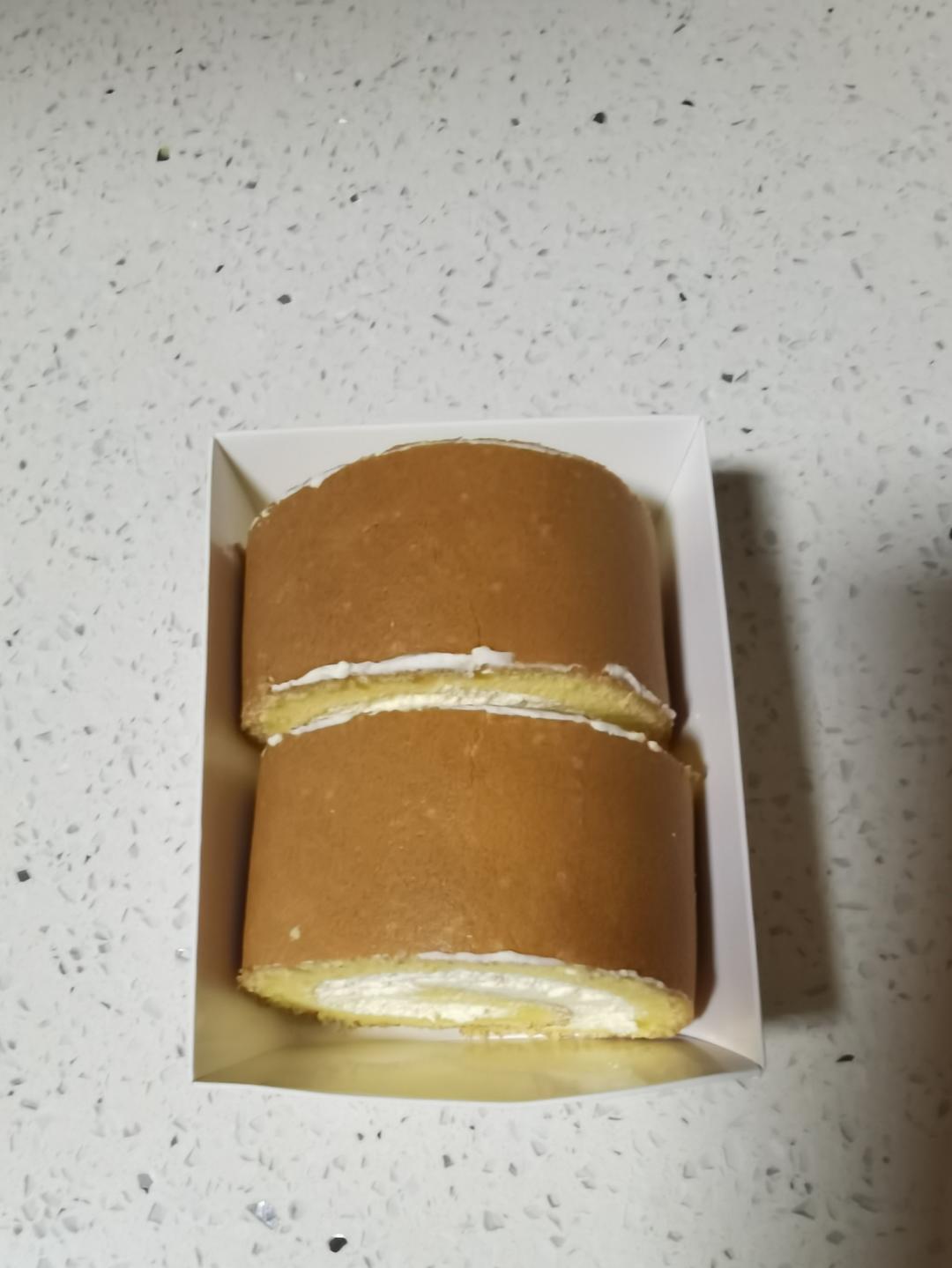 《Tinrry下午茶》教你做基础原味蛋糕卷