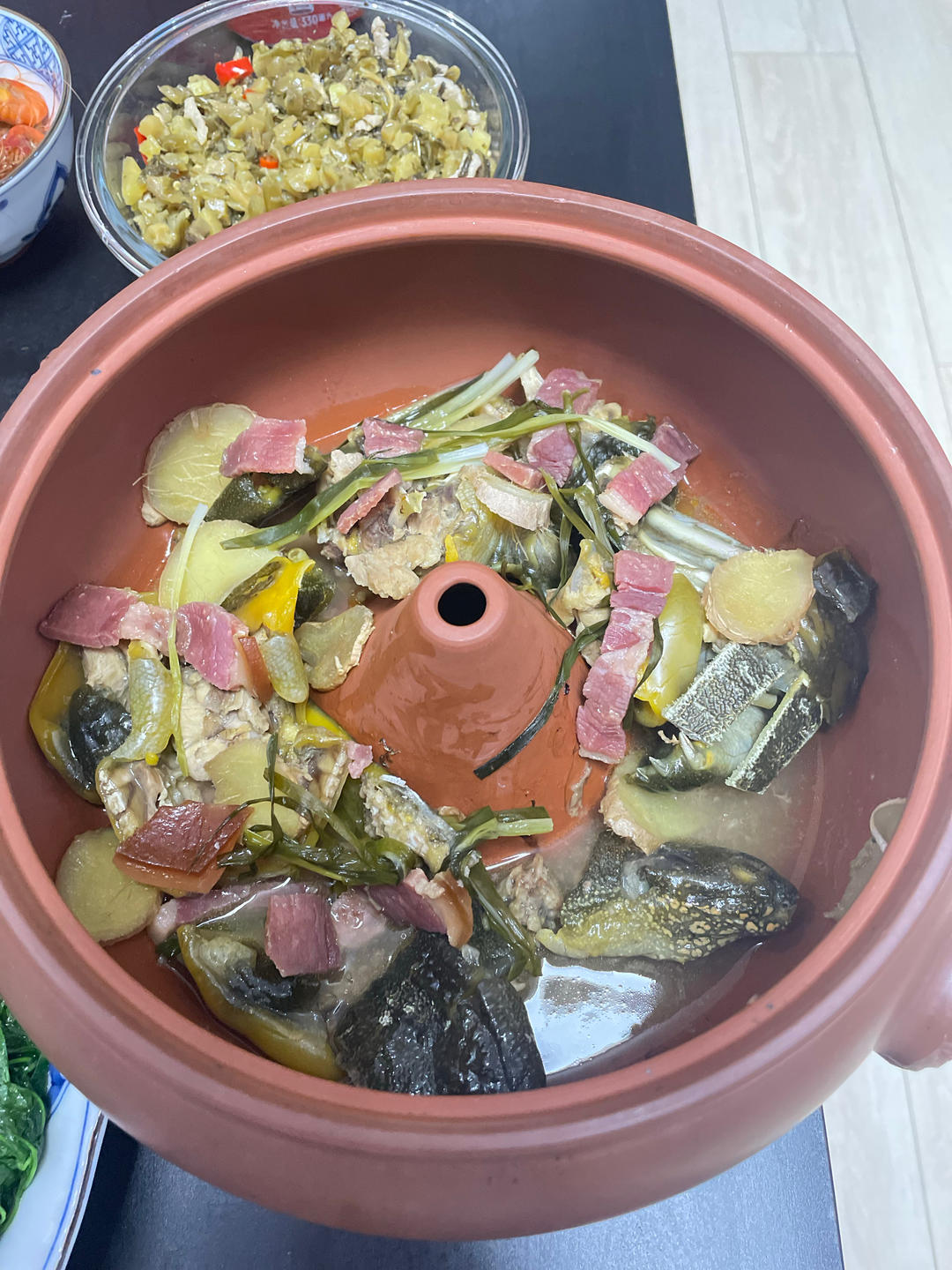 火腿片清蒸甲鱼