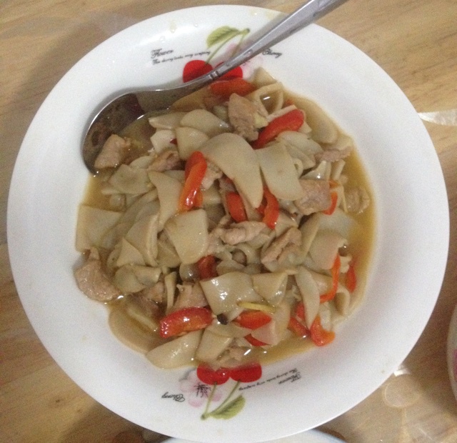 鸡腿菇炒肉