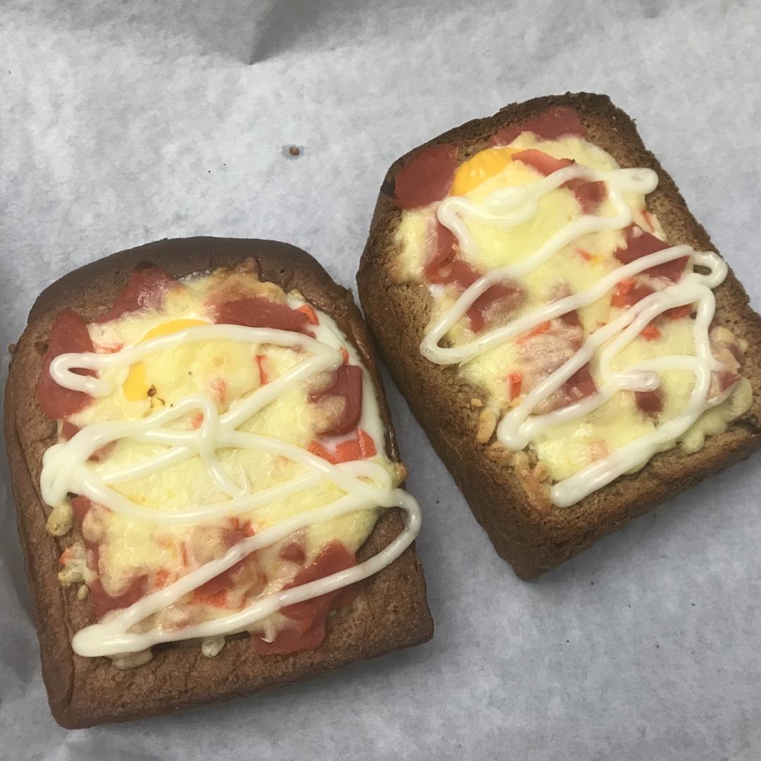 鸡蛋芝士火腿烤吐司