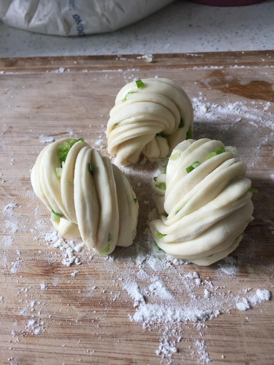 葱油花卷 Steamed Roll