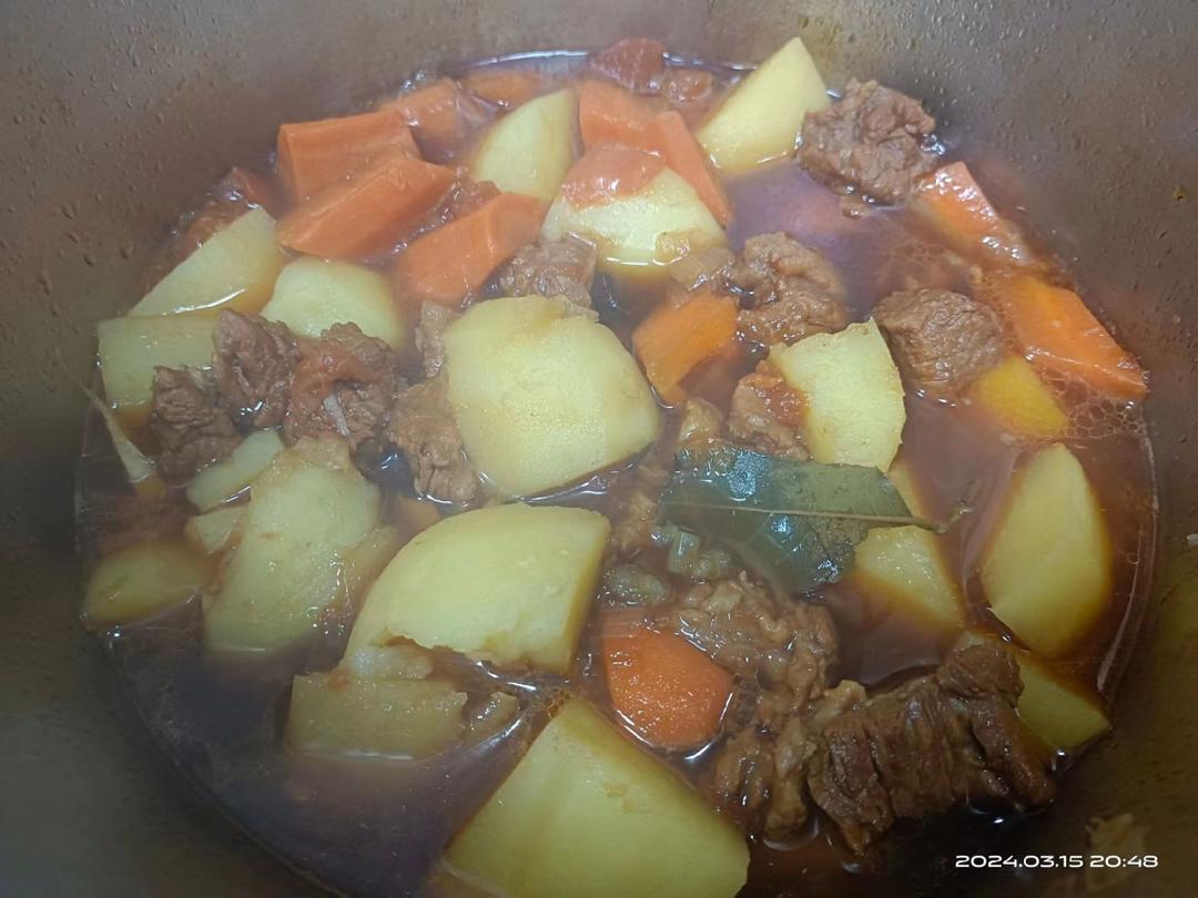 番茄土豆炖牛腩