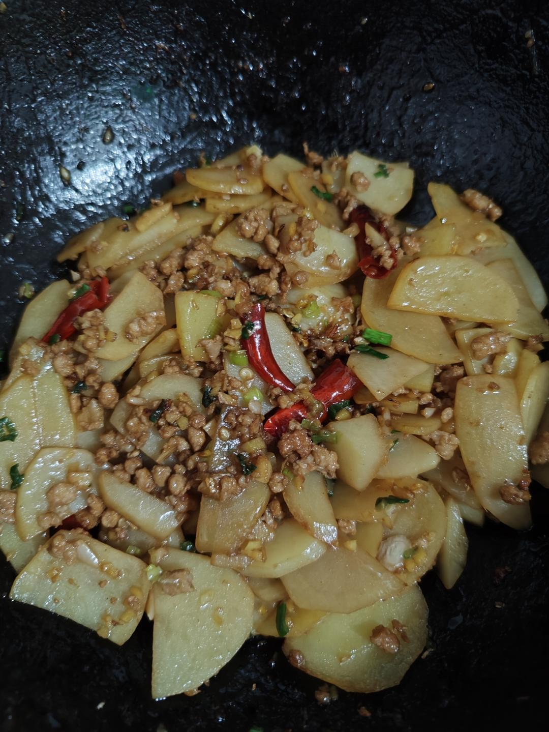 肉末土豆片