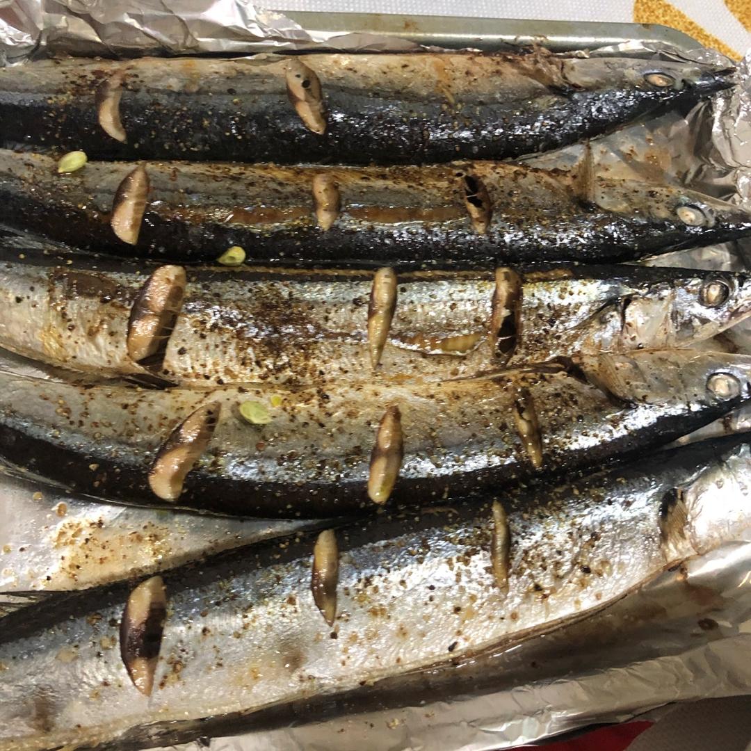 盐烤秋刀鱼