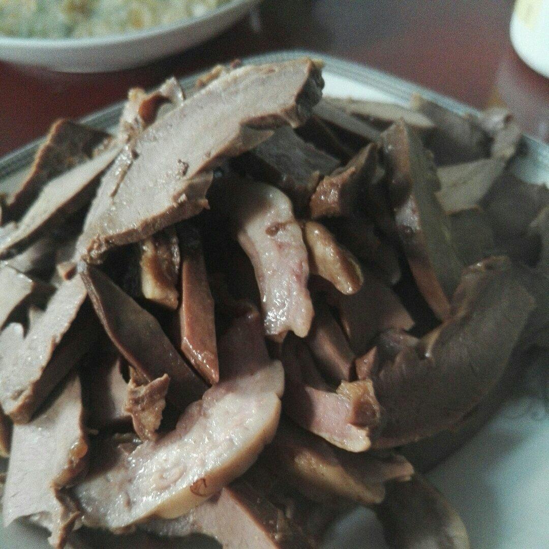 卤猪心、猪肝（卤心肝）