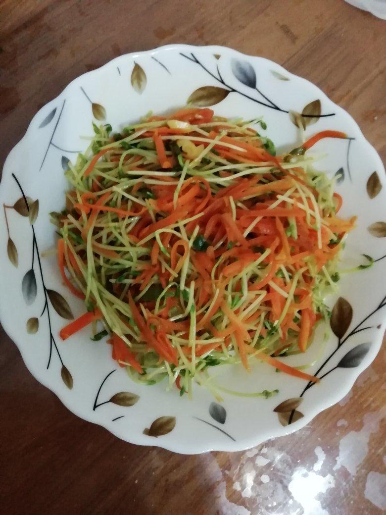 清炒豌豆苗胡萝卜