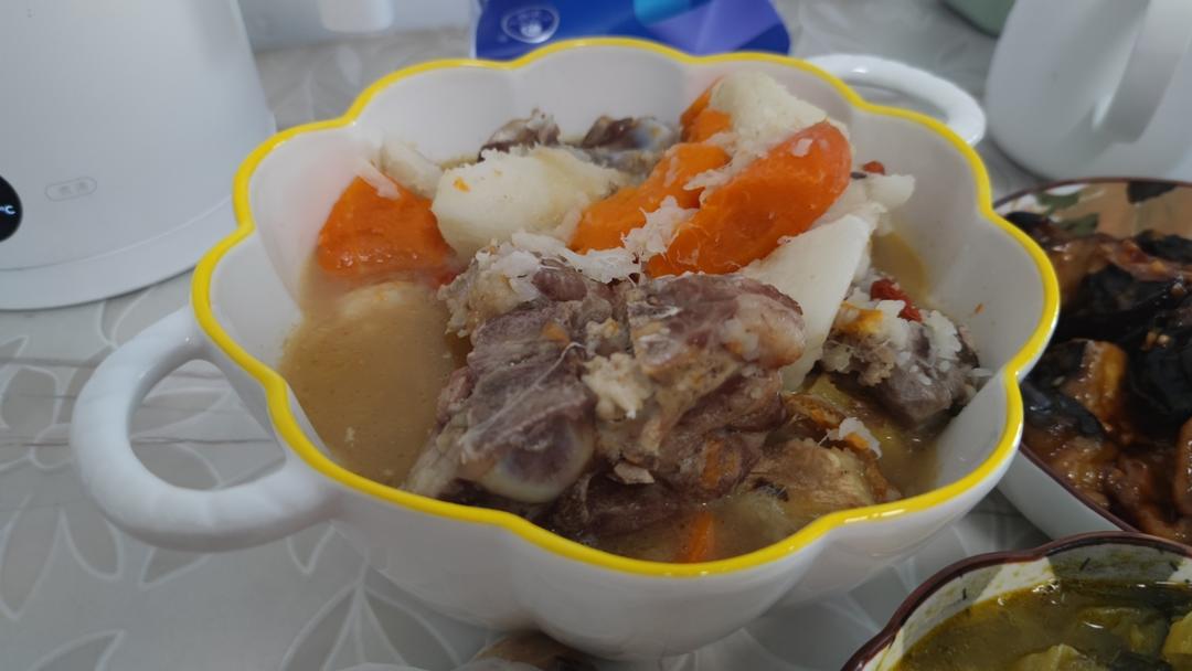 厨师长教你：“山药排骨汤”的家常做法，营养又美味