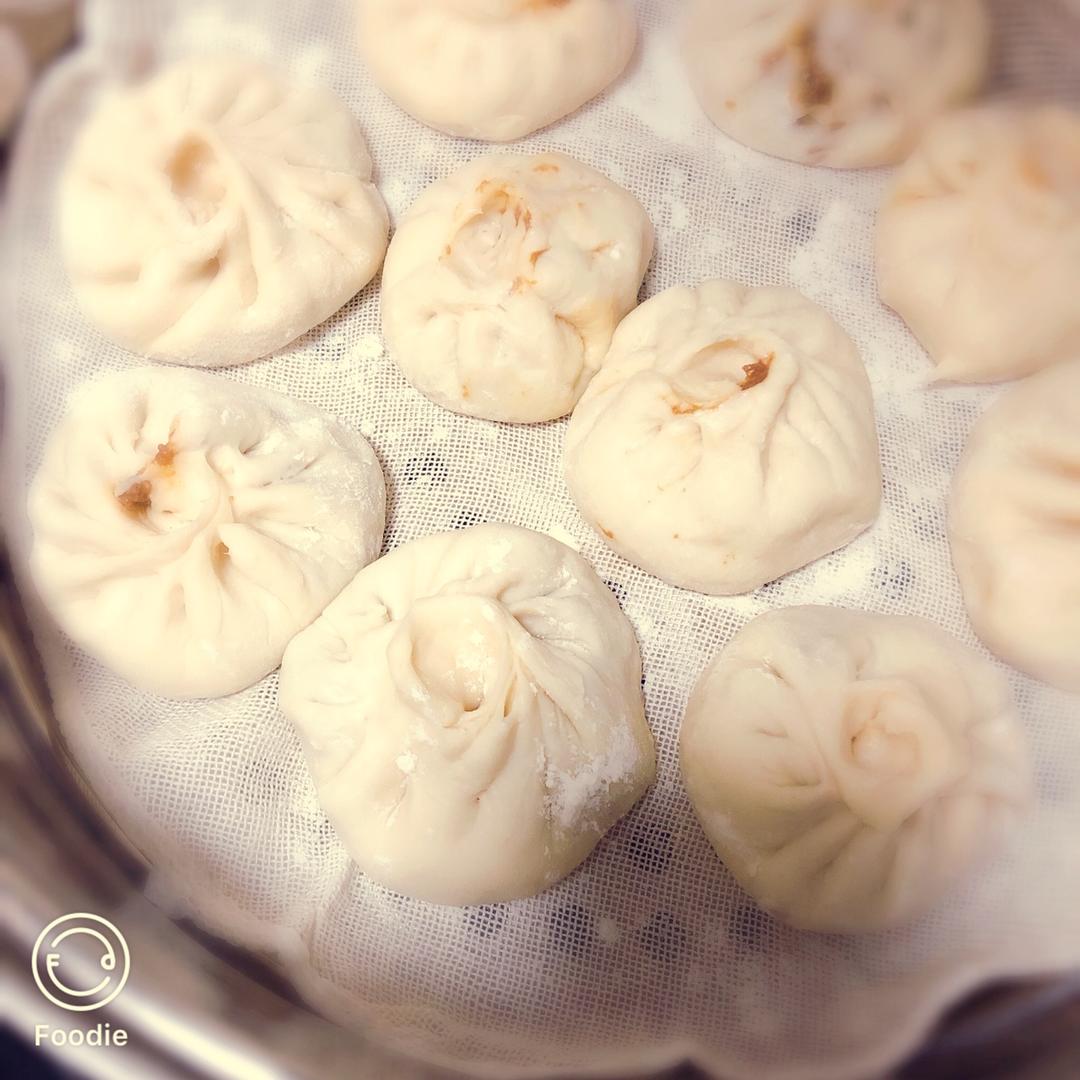 鲜美多汁的洋葱牛肉包子