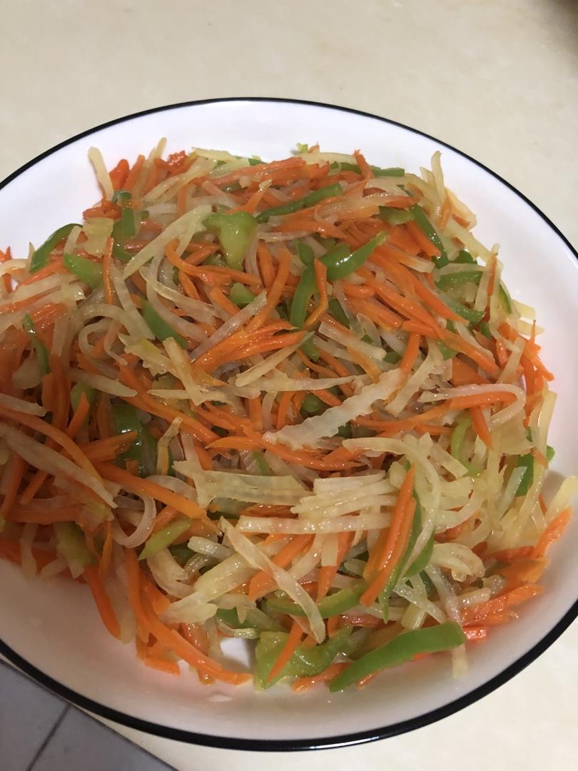 青椒胡萝卜土豆丝