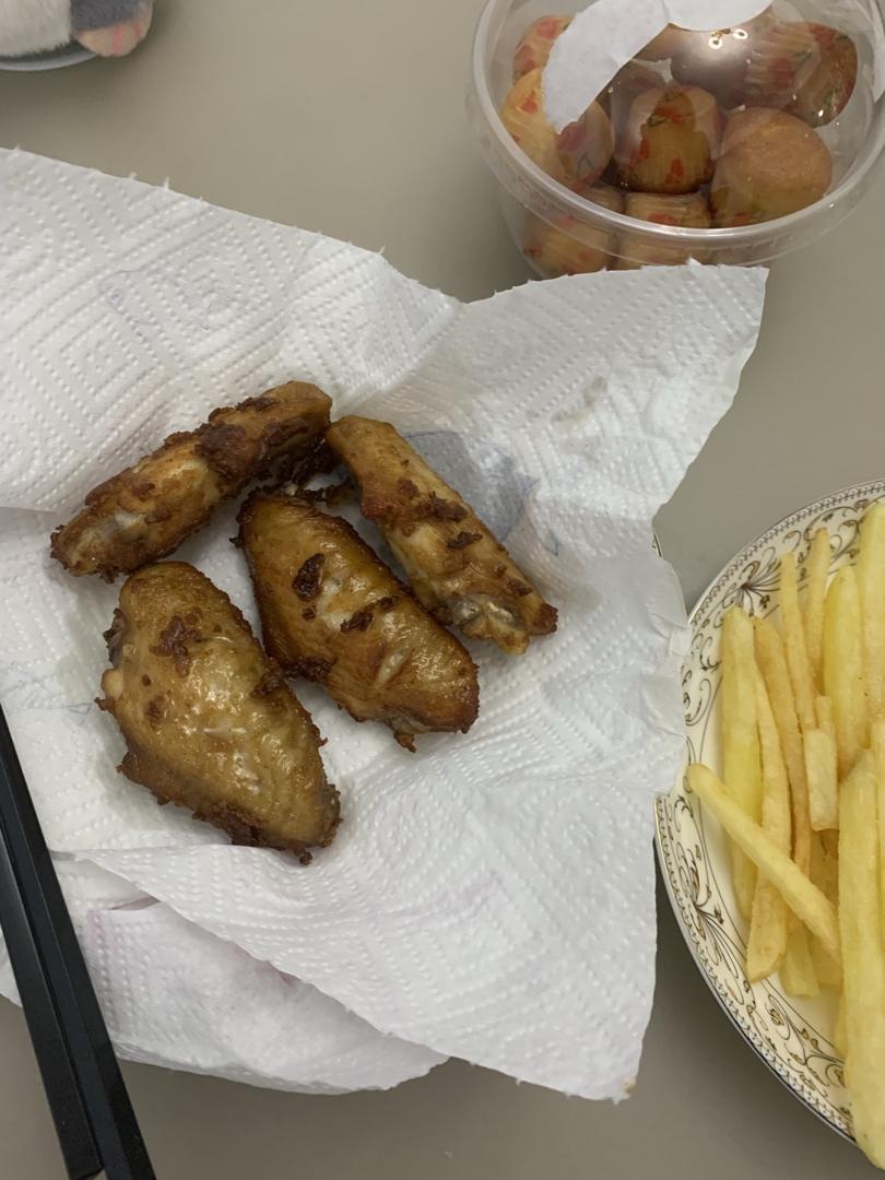 肯德基 炸鸡翅 炸鸡腿🍗好吃好吃了😋