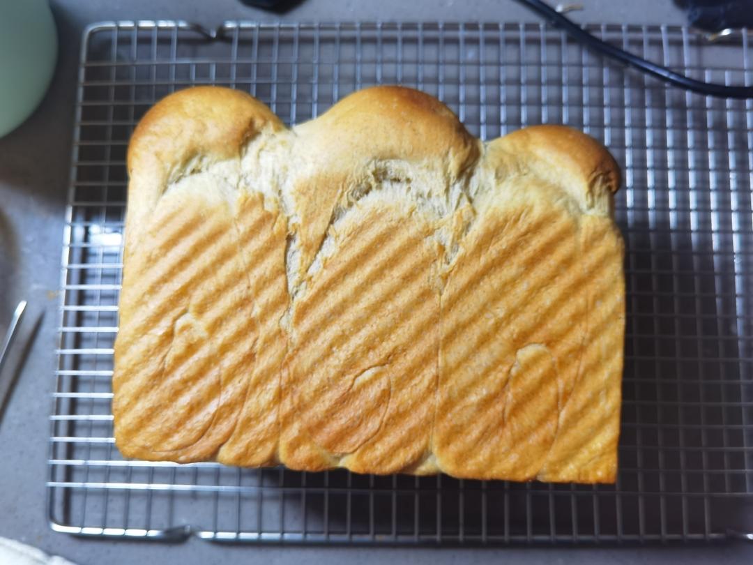 柔韧度超好的淡奶油全麦吐司🍞