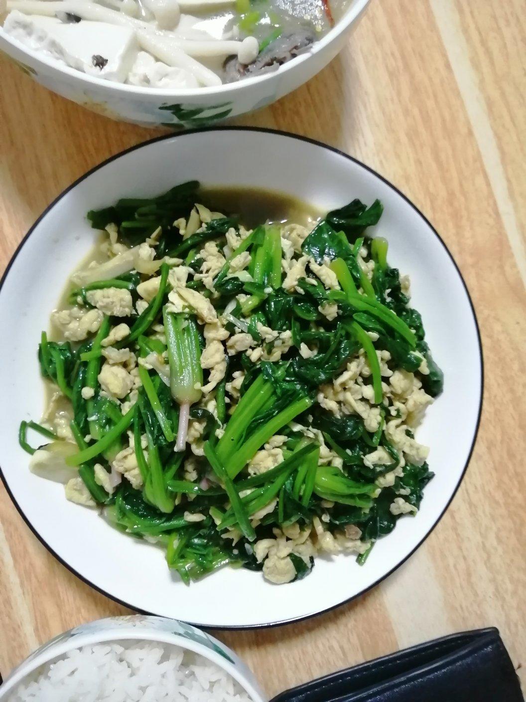菠菜炒鸡蛋