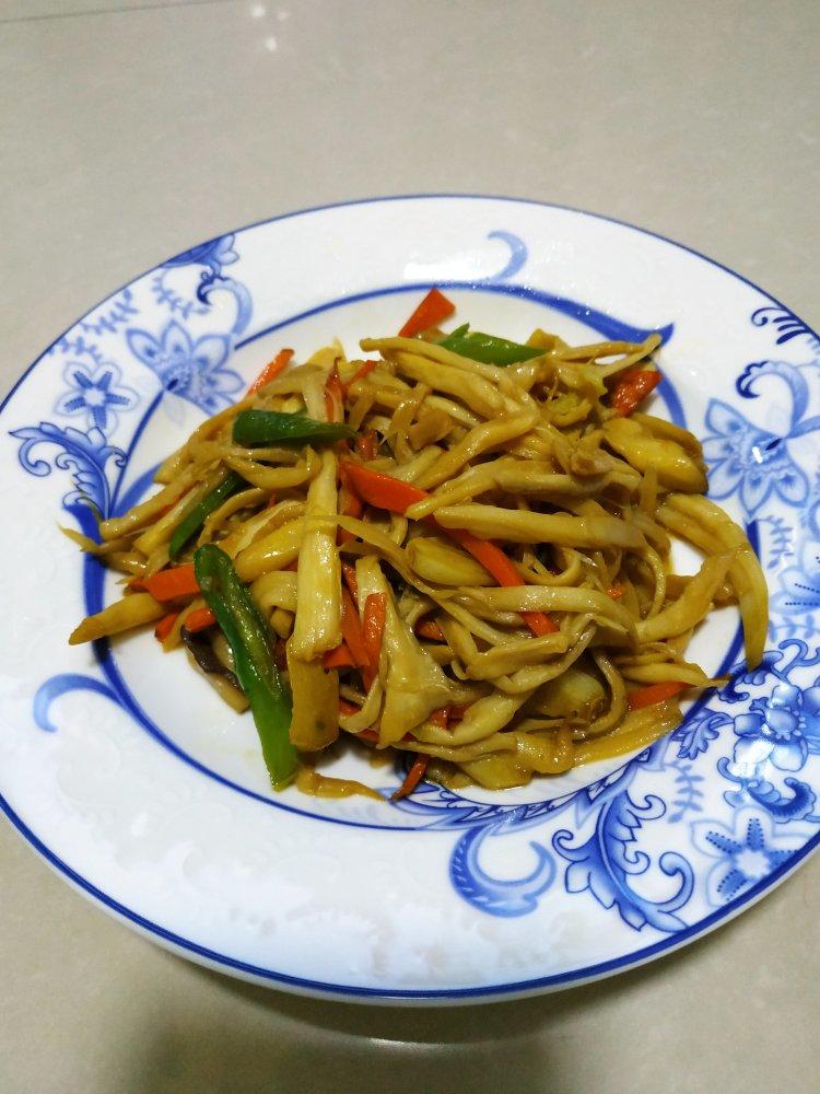 手撕杏鲍菇炒青椒