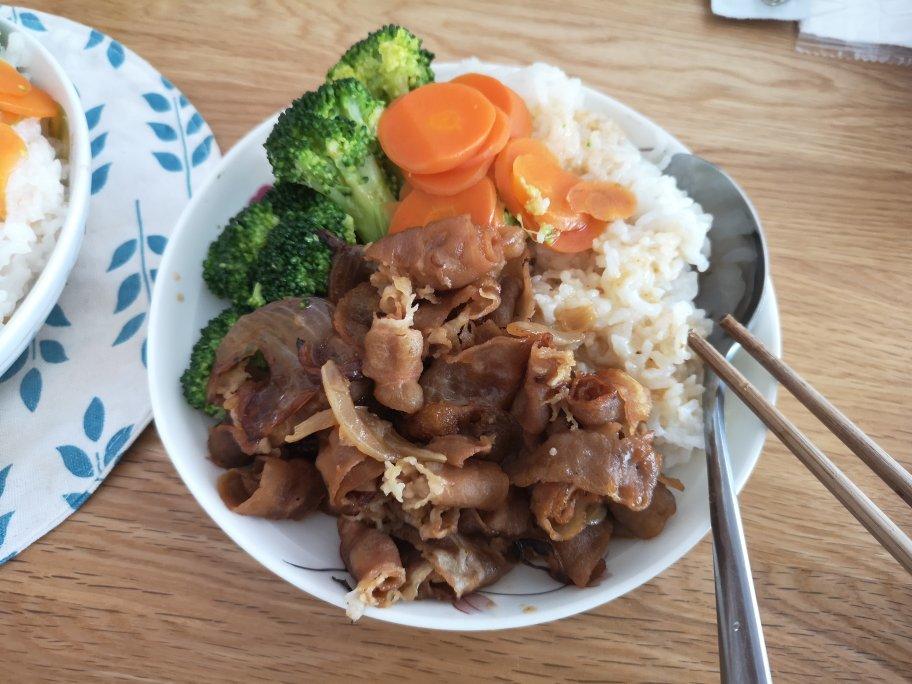 肥牛饭