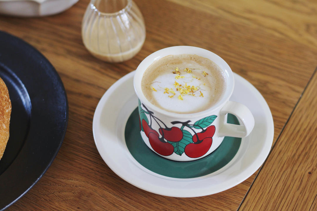 完胜全家的桂花拿铁