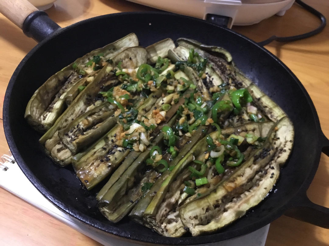上桌就被抢光的平底锅    烤茄子