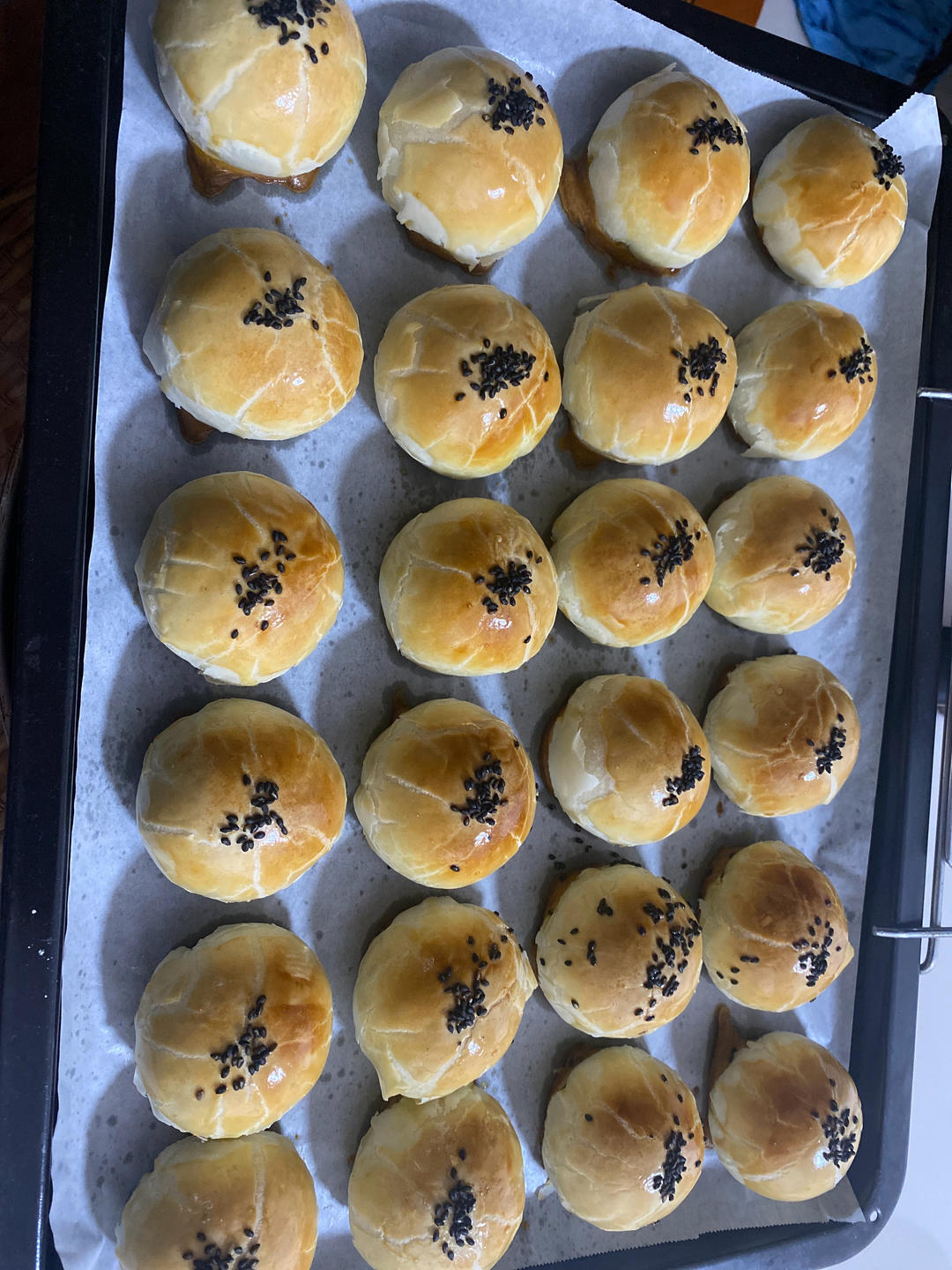 超简单 免揉 酥掉渣的蛋黄酥(超详细附全程视频)不破酥『万能酥皮』