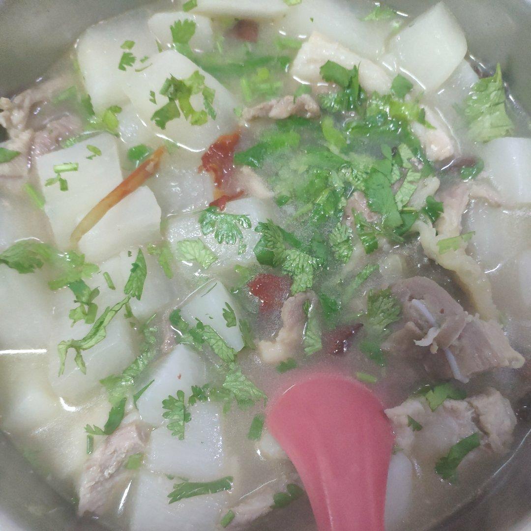 萝卜炖羊肉