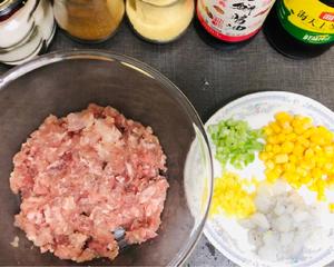 超级鲜美玉米鲜肉小馄饨的做法 步骤2