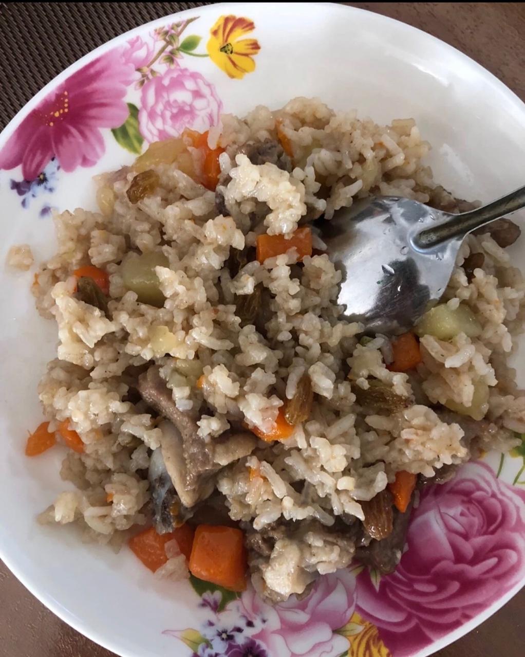 喷香羊肉焖饭