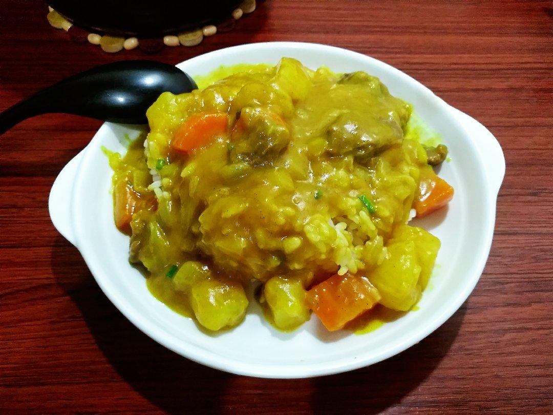 咖喱土豆炖牛腩