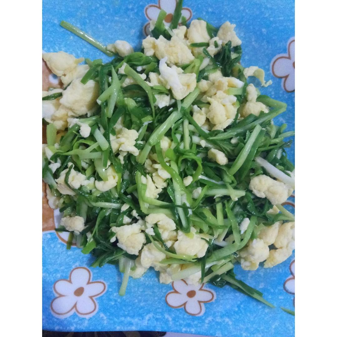 蒜苗炒鸡蛋