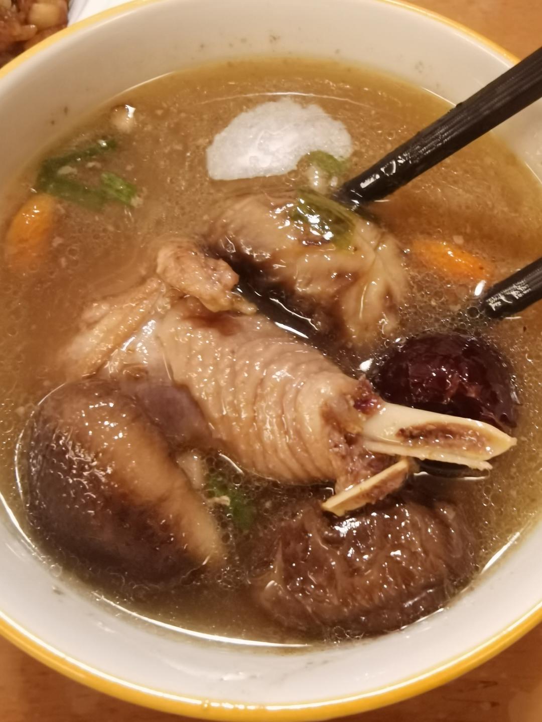 萝卜香菇鸡汤