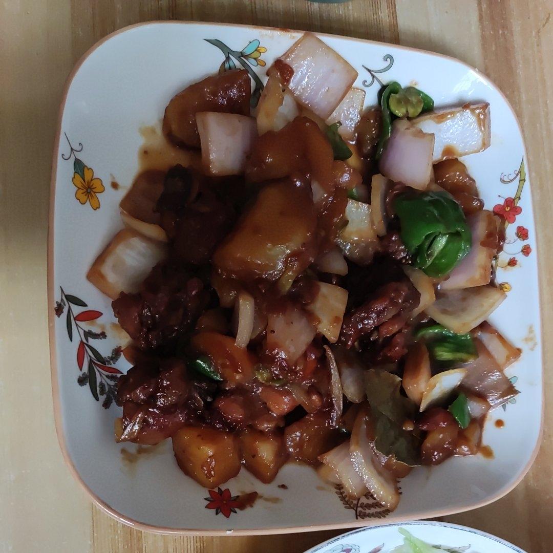 鸡腿炖土豆 上桌秒空盘 汤都喝干了！