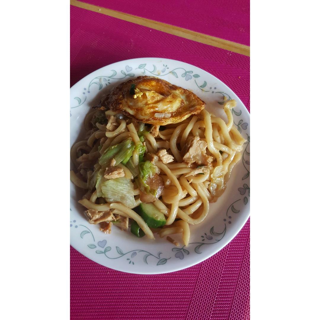 国外党的深夜炒乌冬