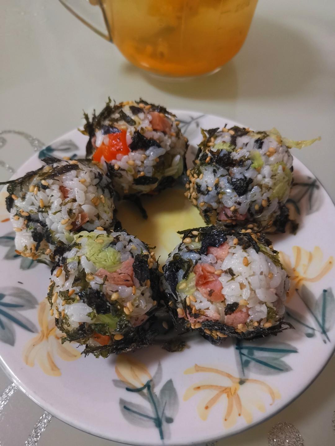 大人孩子都爱吃的海苔饭团