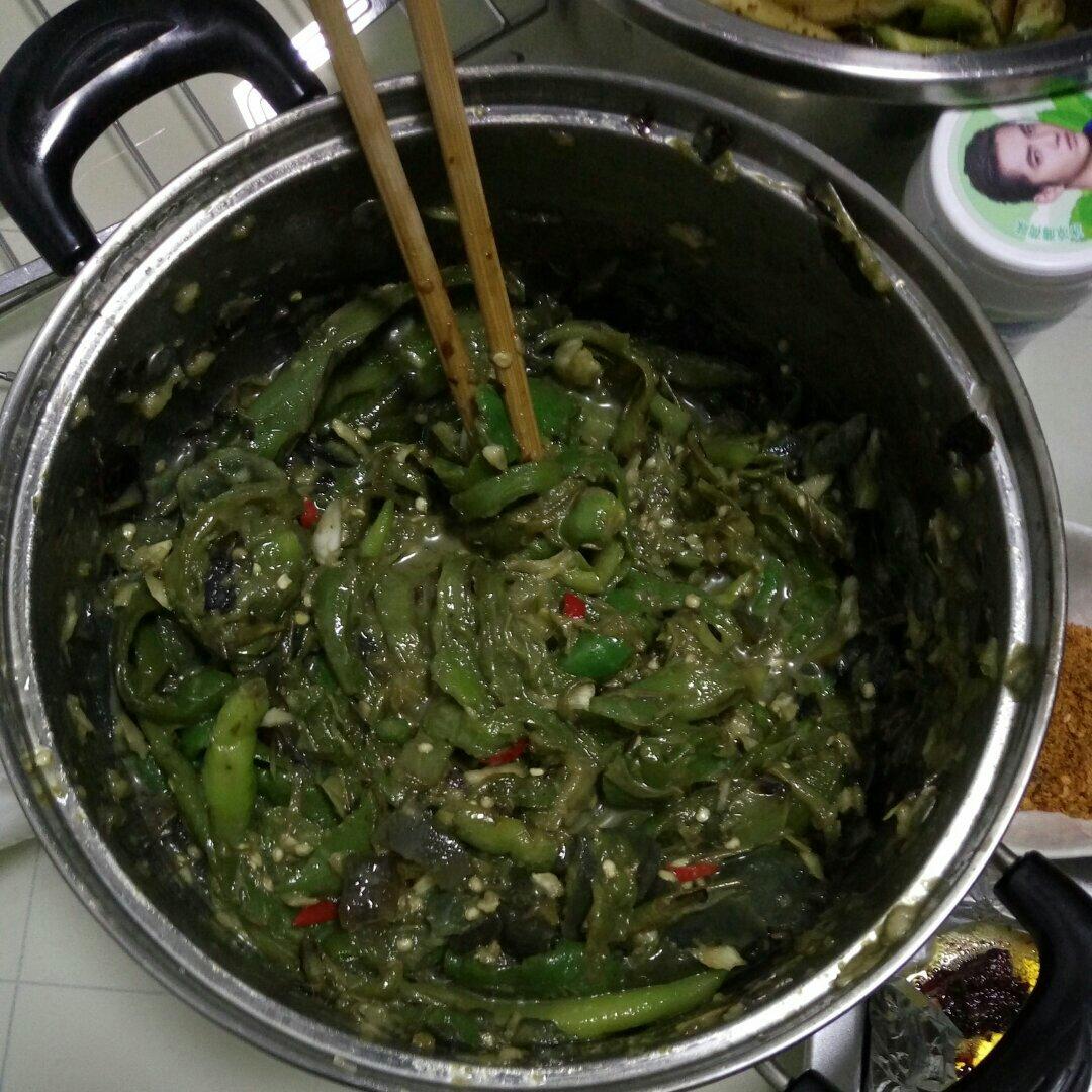 【正宗湘菜】擂辣椒皮蛋